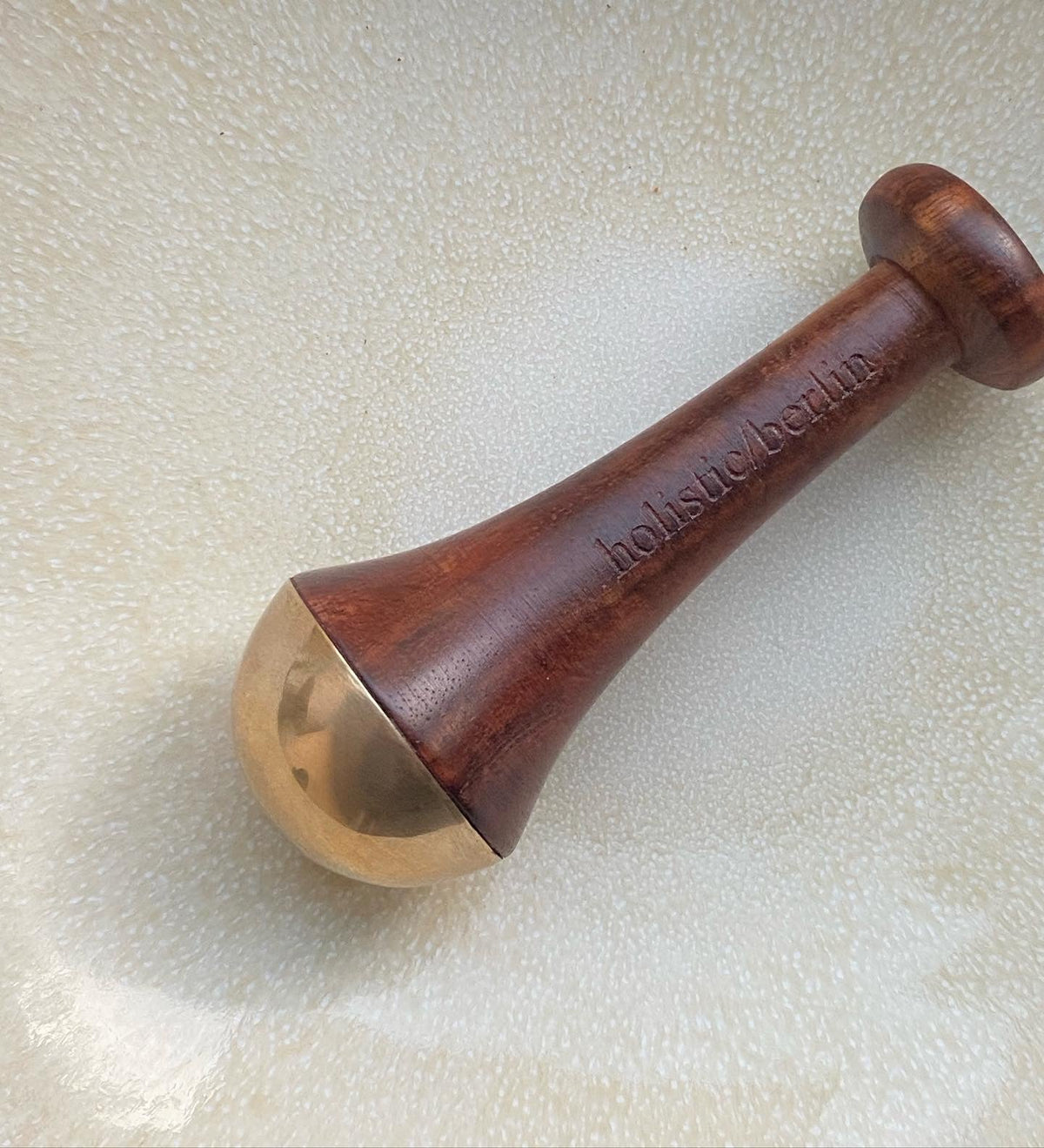 Kansa Wand ayurvedisches Gesichtsmassage Tool aus Kupfer Bronze mit Holzgriff holistic berlin