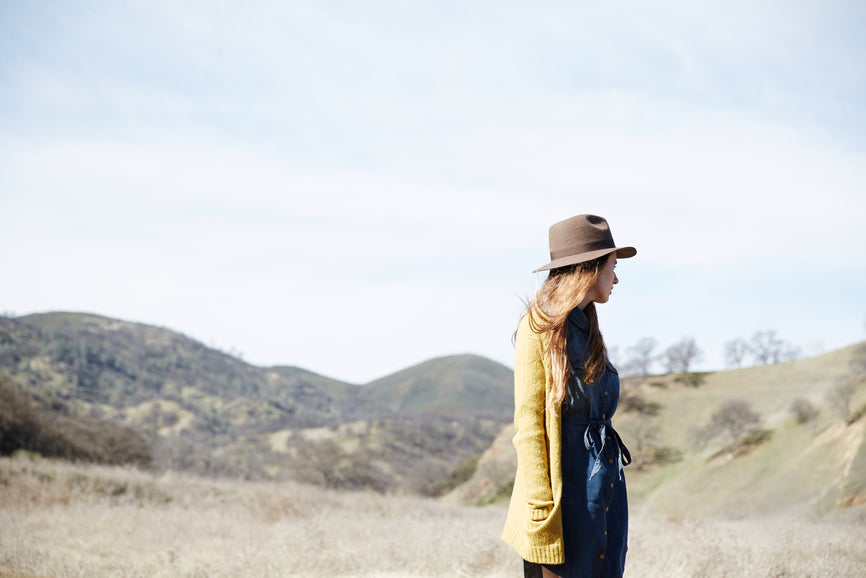 Frauenessenz von holistic/berlin - Dein natürlicher Weg zu mehr Wohlbefinden